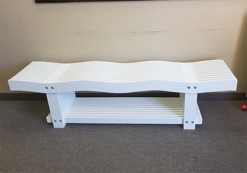 A wavy bench